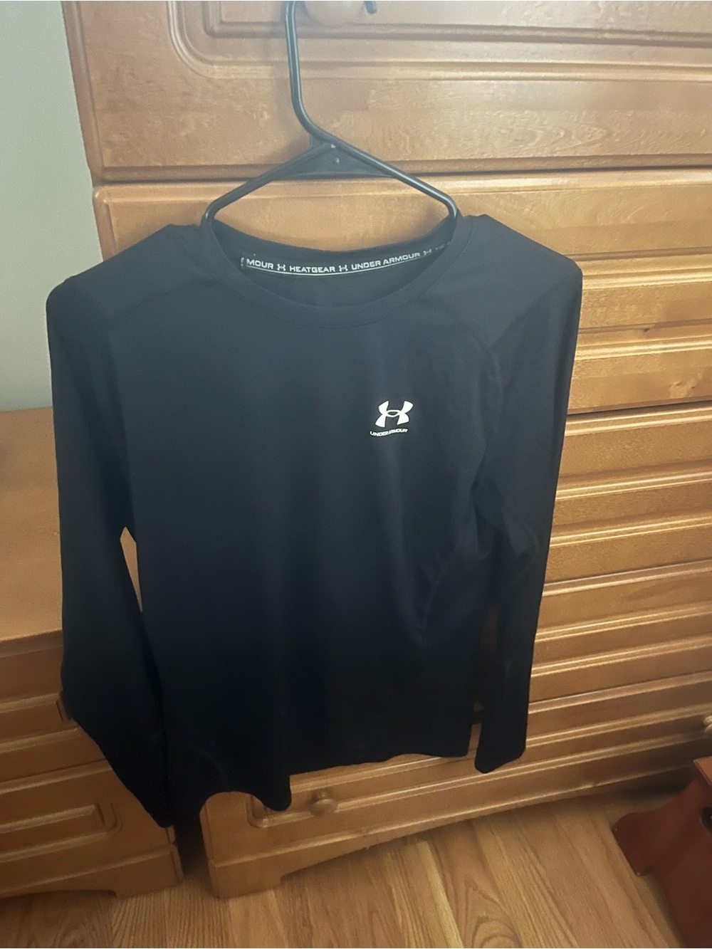 Under Armour Black Long Sleeve Athletic Shirt